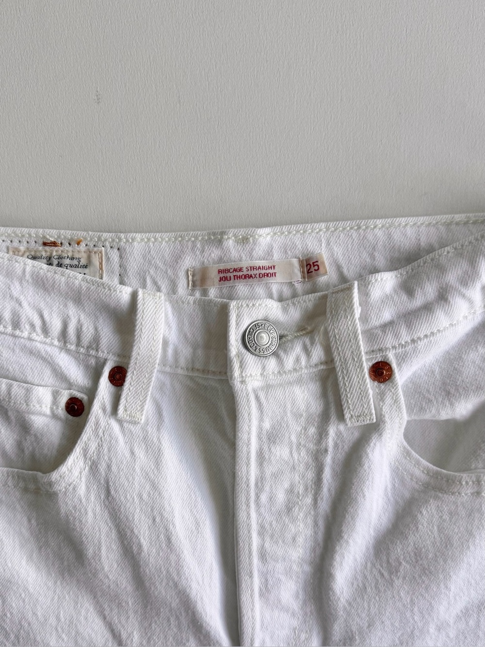 Levi’s Ribcage Straight - Picture 7 of 7